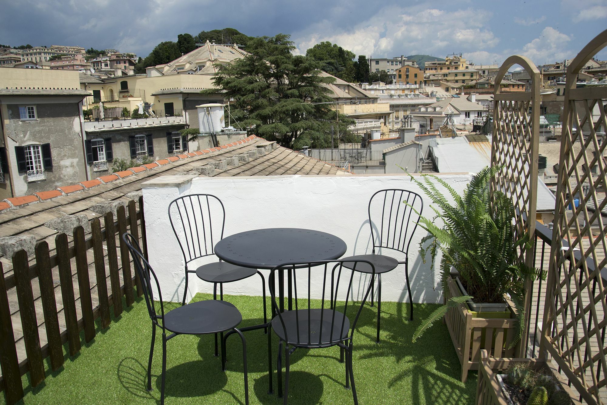Готель Sky On The Roofs - Il Cielo Sui Tetti Генуя Екстер'єр фото